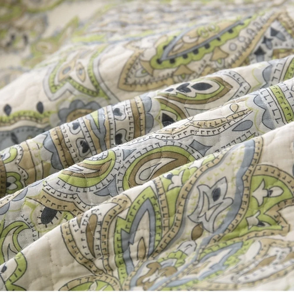Brandream Green Paisley Patterned Quilt & 2 Yellow Pillows